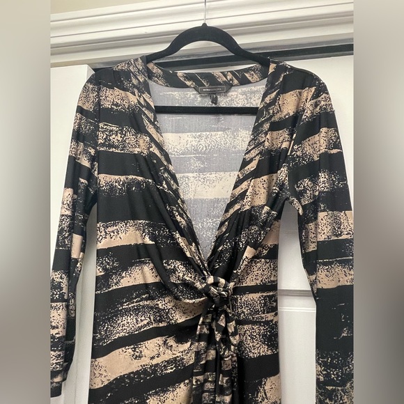BCBG Wrap Dress - Size Medium - Picture 4 of 4